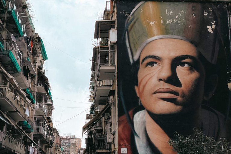 Murales partecipativo trasforma un quartiere a Napoli